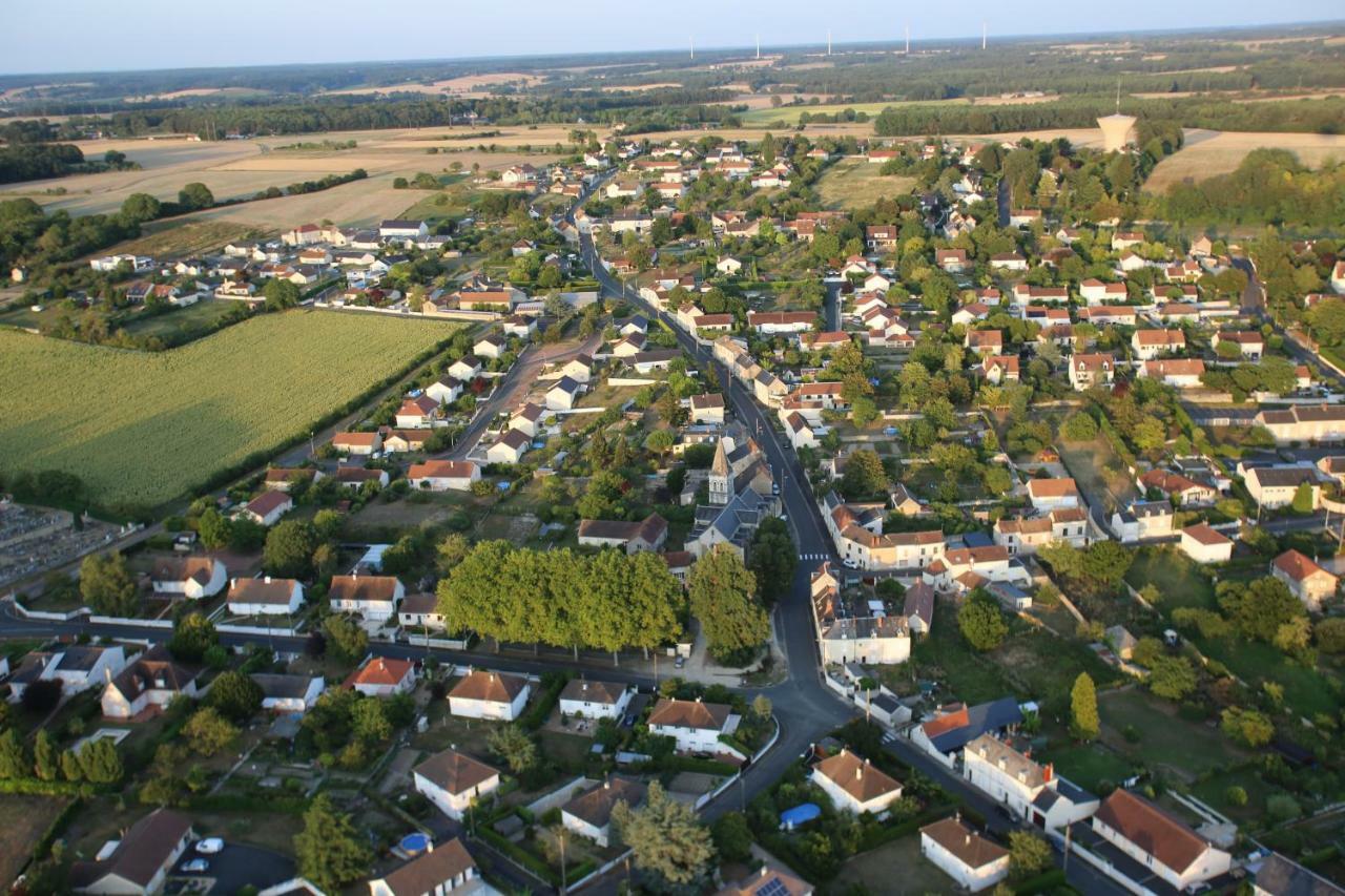 Gite Montgolfiere 6 Personnes Châtellerault Dış mekan fotoğraf